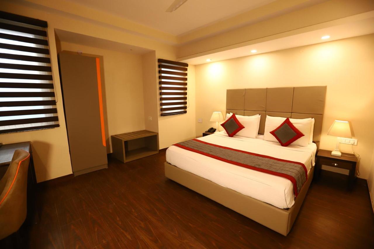 Hotel Azulo Inn Bhikaji Cama Place Delhi - Couple Friendly Local Ids Accepted New Delhi Buitenkant foto