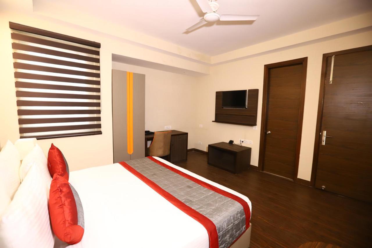 Hotel Azulo Inn Bhikaji Cama Place Delhi - Couple Friendly Local Ids Accepted New Delhi Buitenkant foto