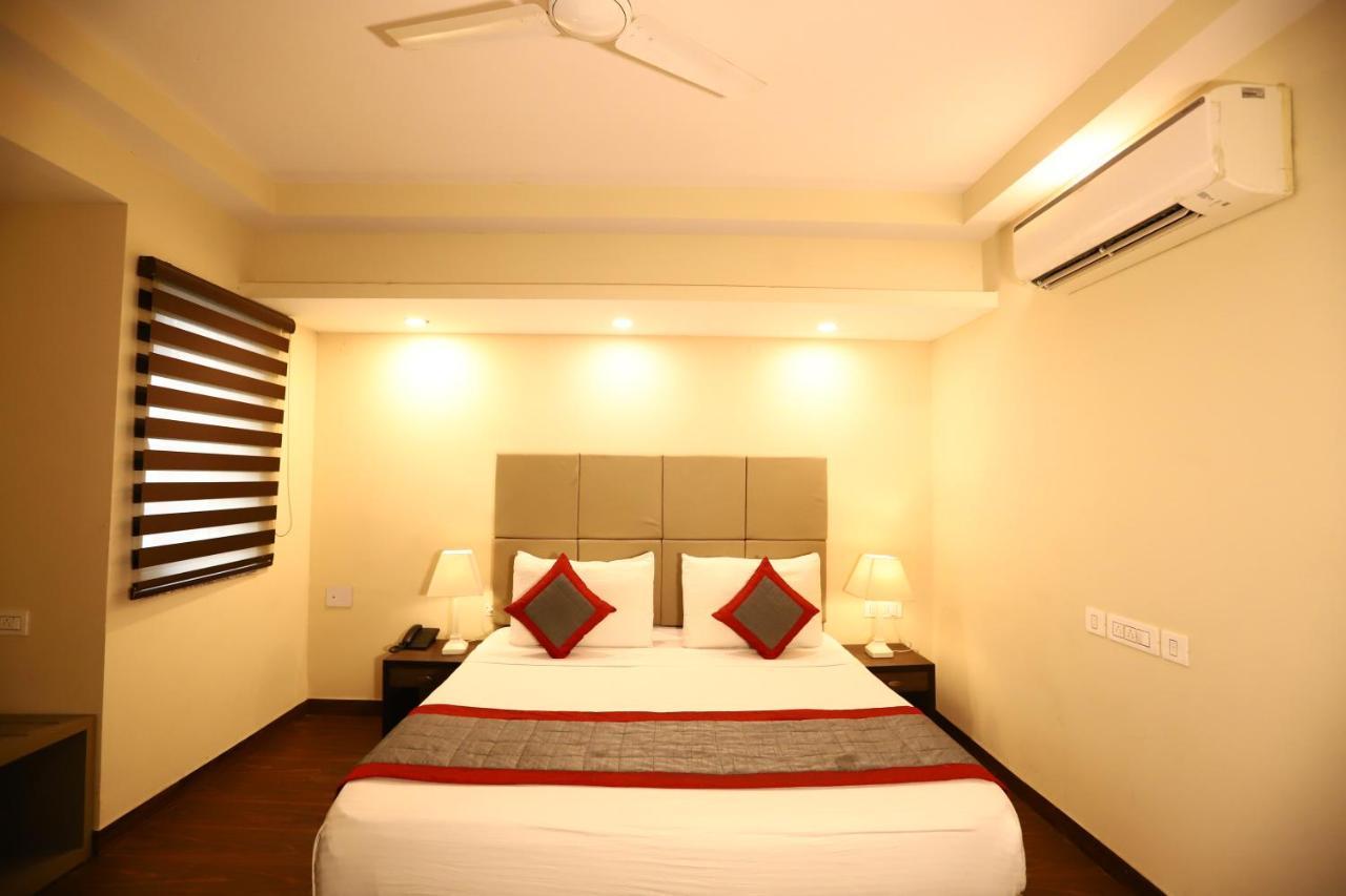 Hotel Azulo Inn Bhikaji Cama Place Delhi - Couple Friendly Local Ids Accepted New Delhi Buitenkant foto