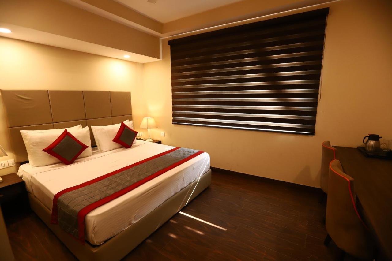 Hotel Azulo Inn Bhikaji Cama Place Delhi - Couple Friendly Local Ids Accepted New Delhi Buitenkant foto