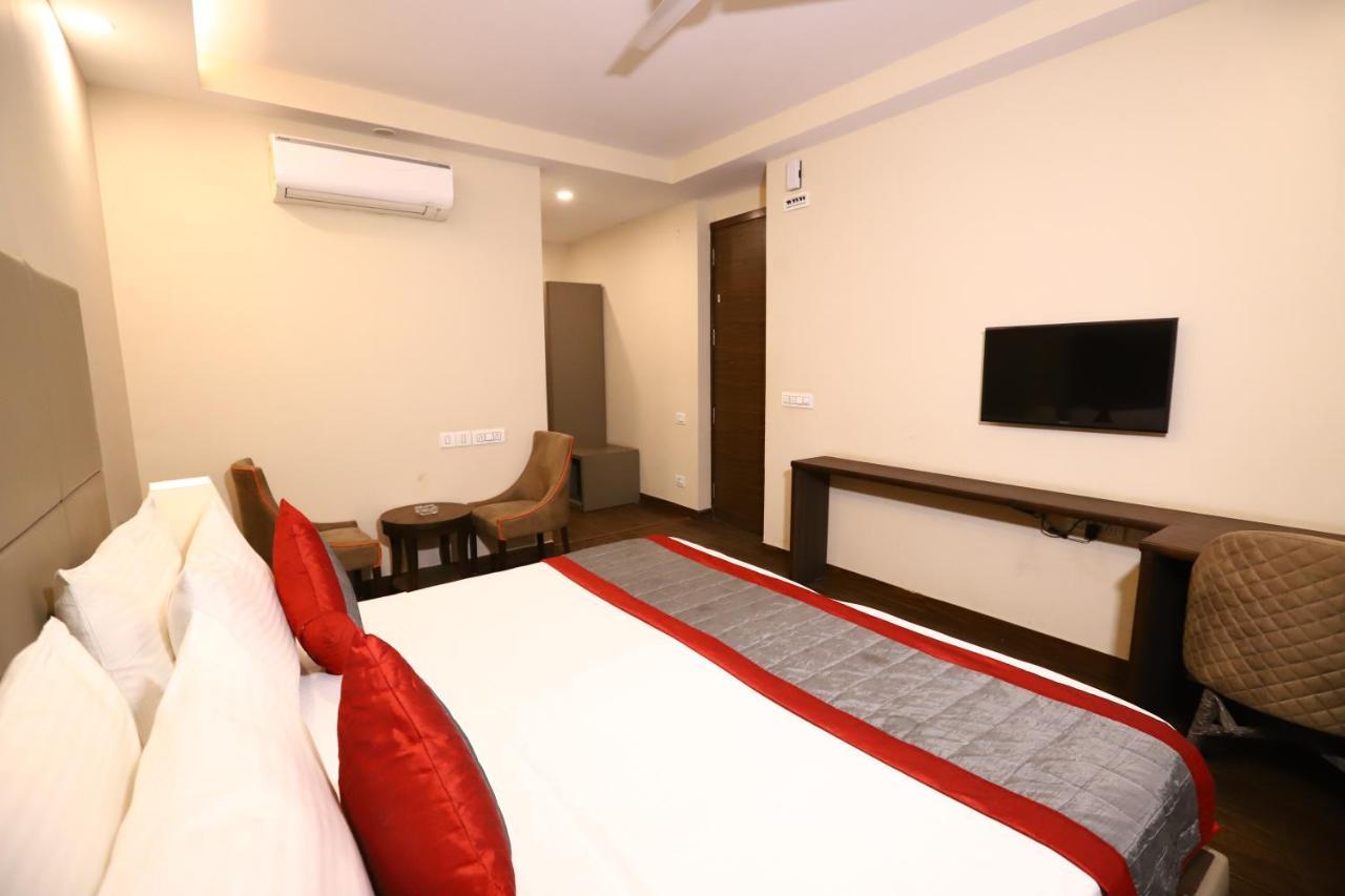 Hotel Azulo Inn Bhikaji Cama Place Delhi - Couple Friendly Local Ids Accepted New Delhi Buitenkant foto