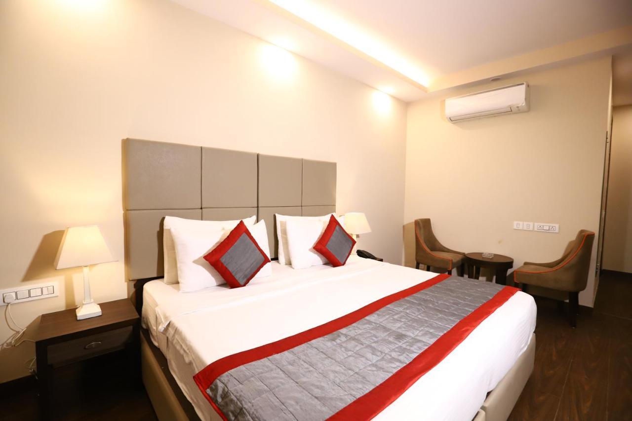 Hotel Azulo Inn Bhikaji Cama Place Delhi - Couple Friendly Local Ids Accepted New Delhi Buitenkant foto